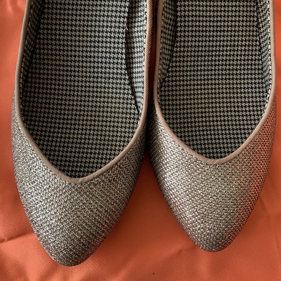 Shimmery low heel BC shoes - Picture 3 of 8